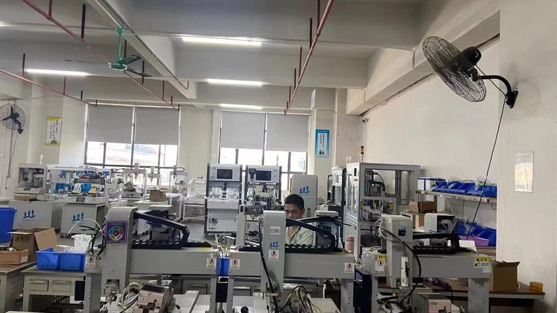 机械手防护罩材质分类，不只是选厚薄那么简单